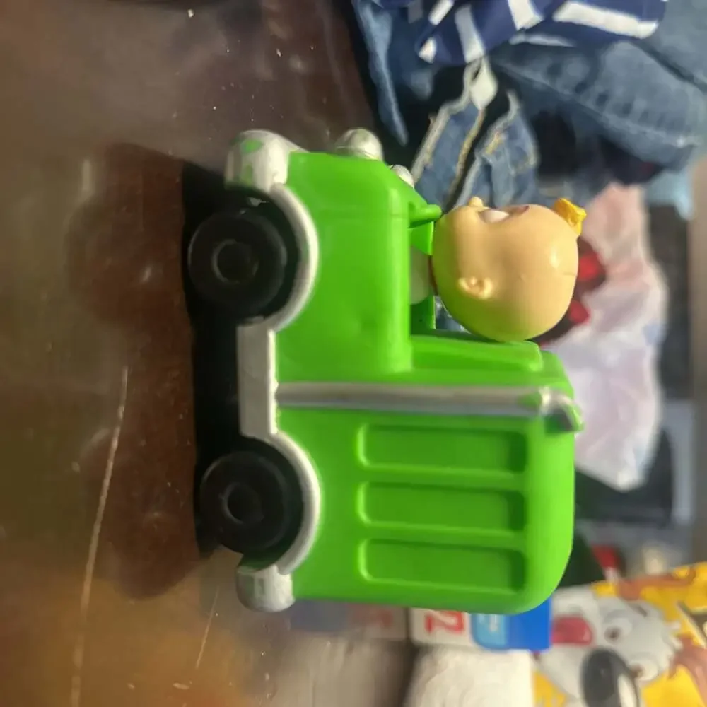 CoComelon YoYo Mini Vehicle Ice Cream Truck